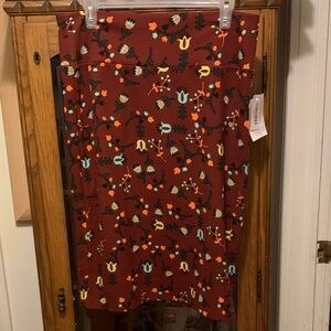 Lularoe floral  Patterned Skirt - Red
